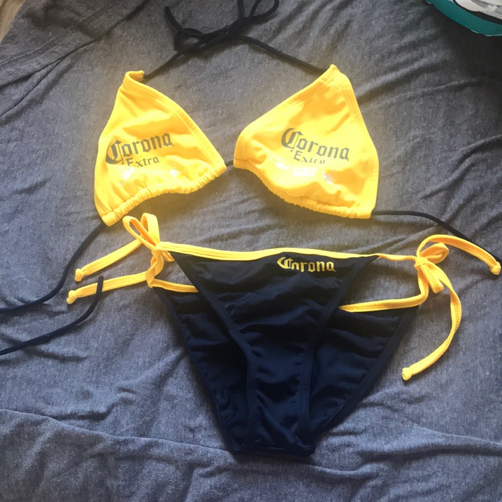 Corona string bikini